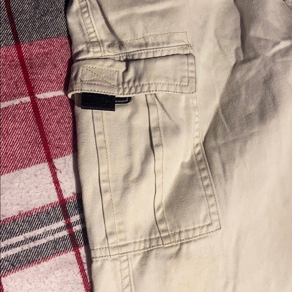 The Children’s Place Boys Khaki Shorts - Picture 4 of 5